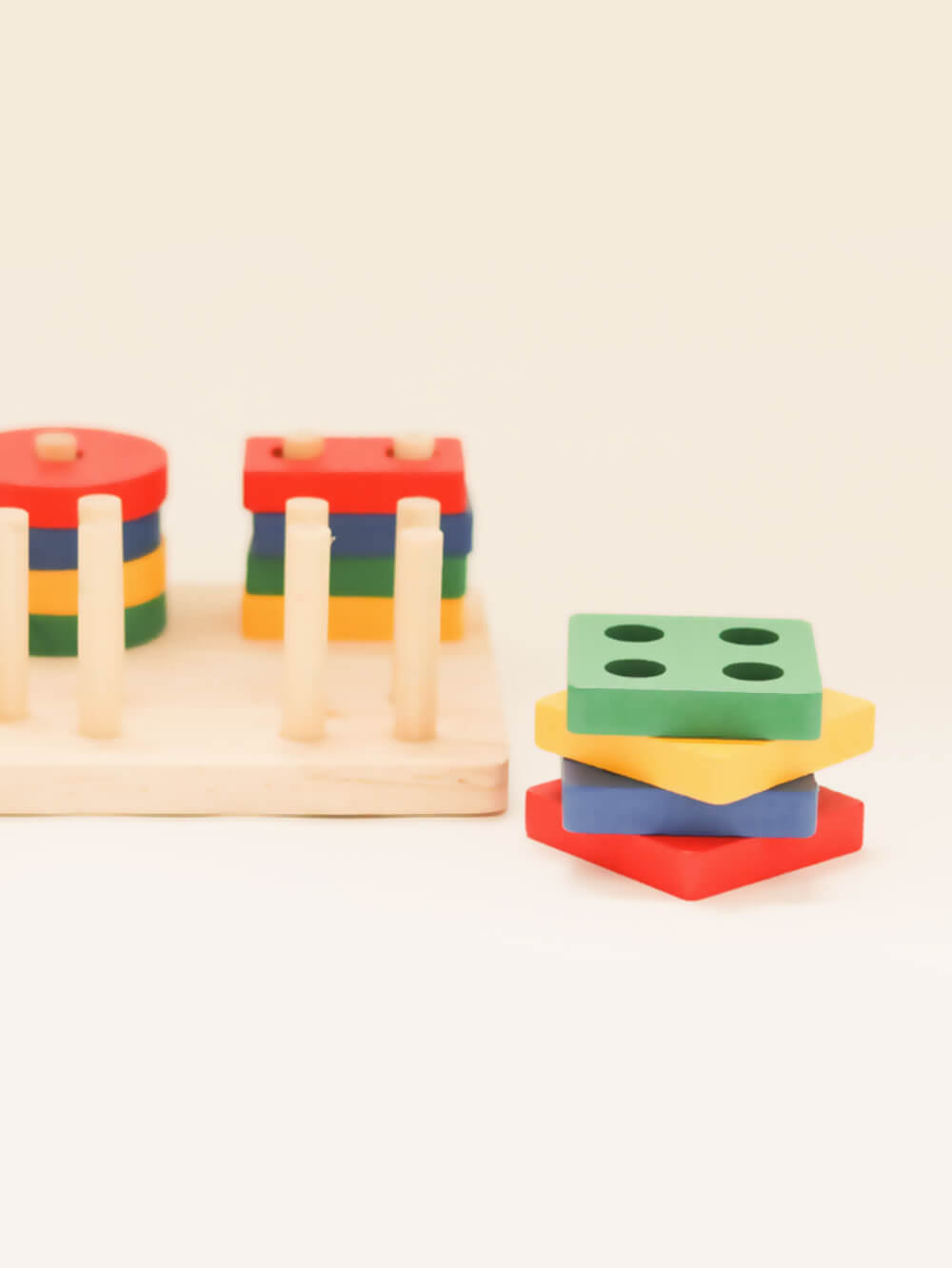Juego de Figuras Geométricas Cuatro Columnas